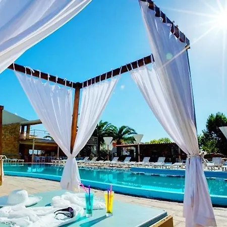 Апартаменты Island Breeze